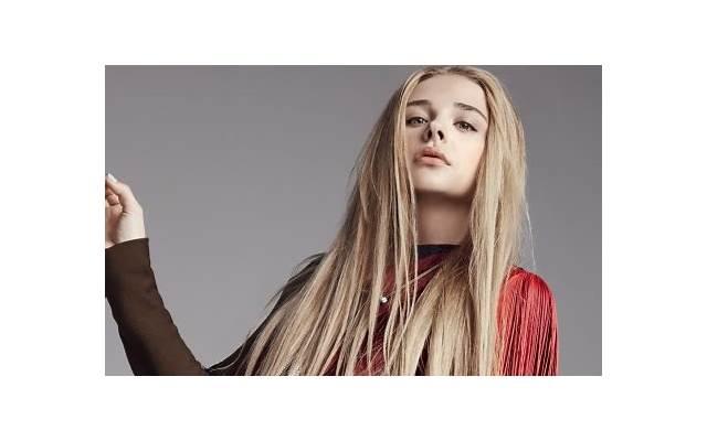 吴昕绯闻男，吴昕绯闻男友片场与女演员打情骂俏